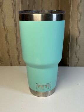 YETI Rambler 30 Oz Travel Tumbler Seafoam Green Clear Lid Stainless Steel